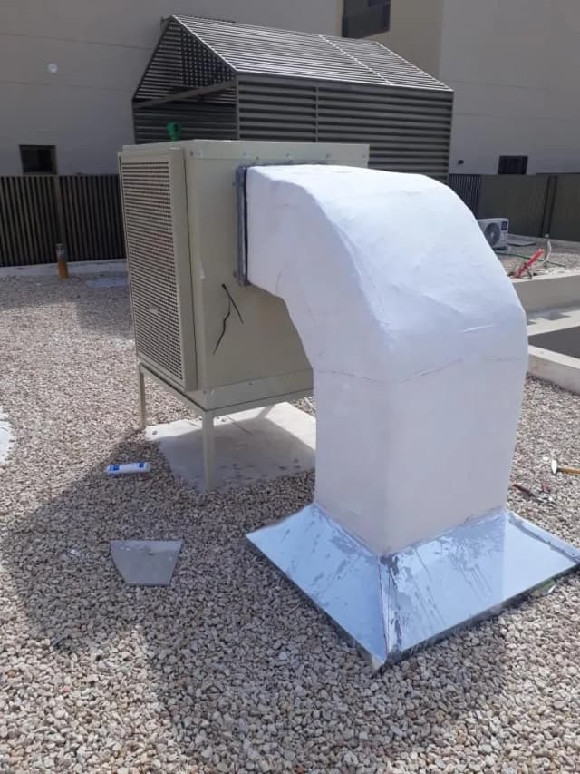 مكيف صحراوي مع الدكت 